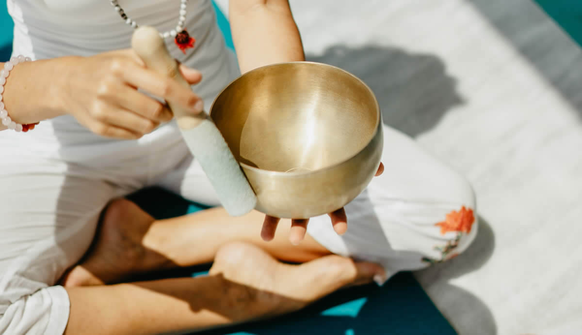 Bathe in the sound of relaxation	