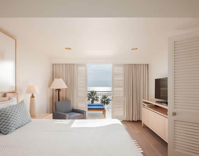 One Bedroom Deluxe Sea View Suite